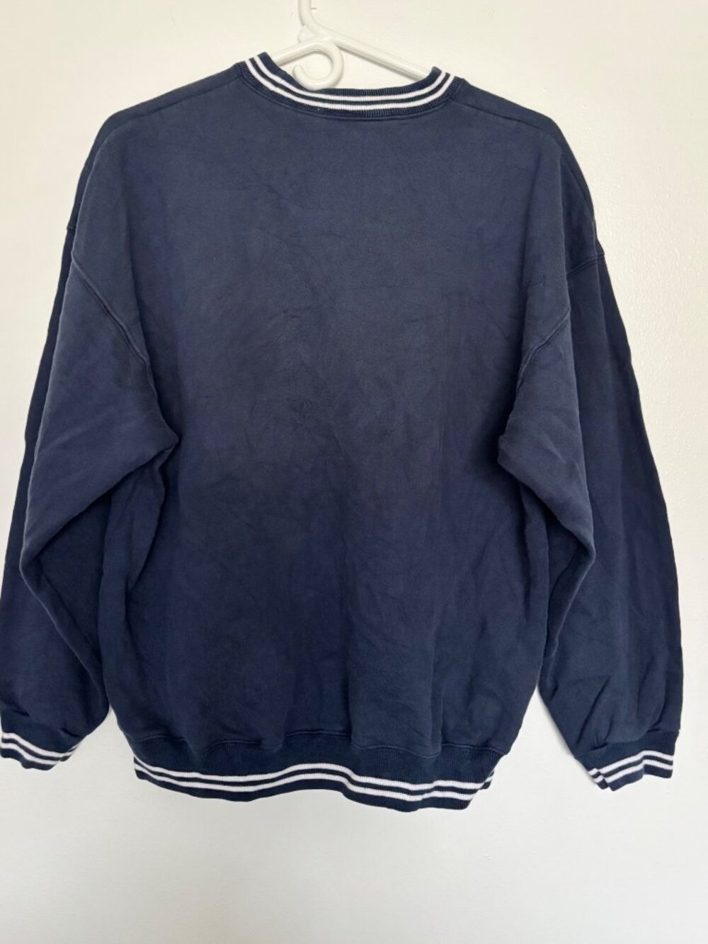 Vintage 90s Disney Store Tigger Sweatshirt L Navy Blue Winnie The Pooh Since 196 - Picture 3 of 5